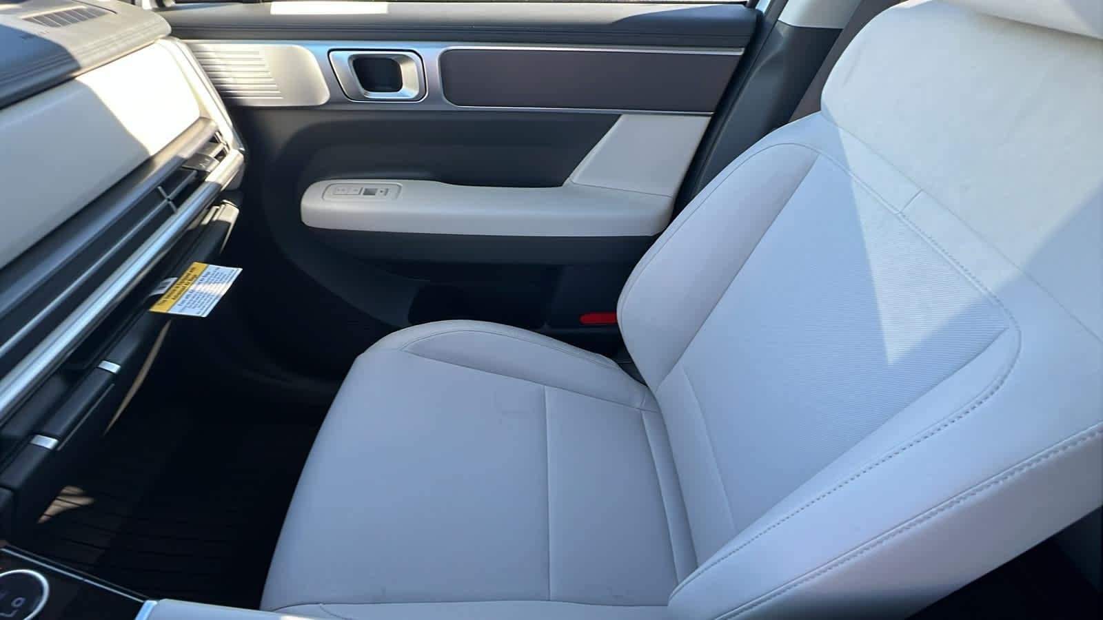 New 2026 Serenity White Hyundai SE image 43