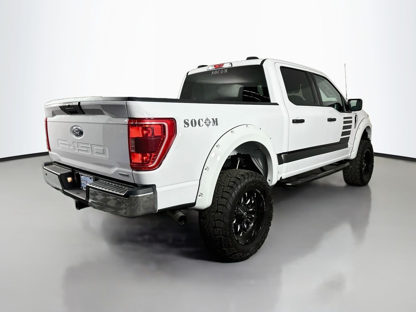 Used 2023 White Ford XL image 8