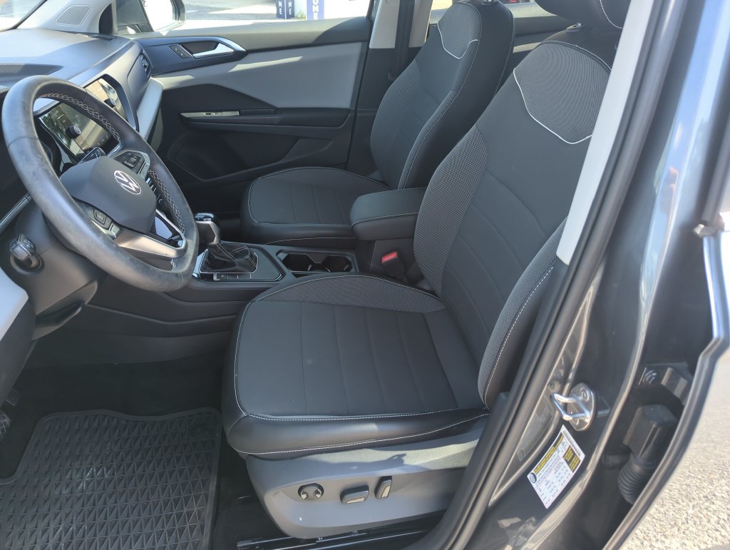 Used 2023 Gray Volkswagen 1.5T SE image 12
