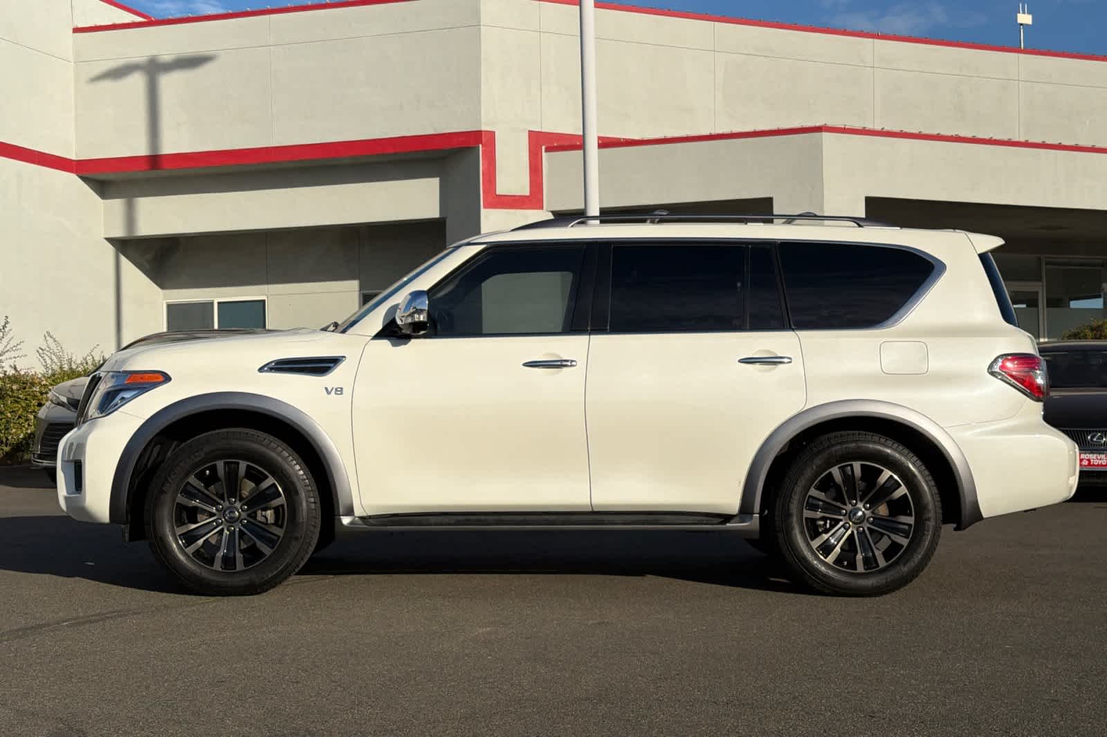 Used 2017 Pearl White Nissan Platinum image 9