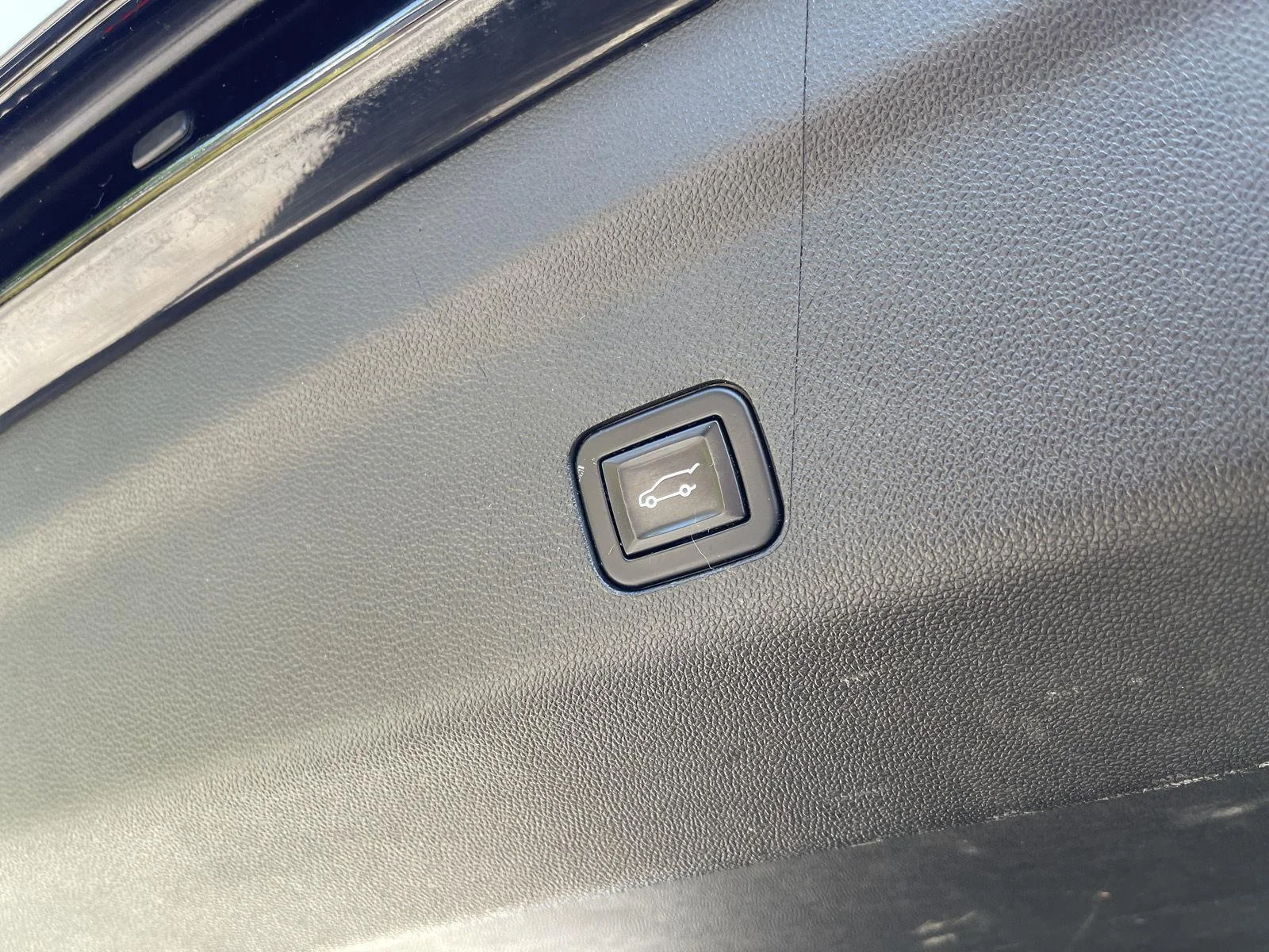 Used 2022 Onyx Black GMC Denali image 47
