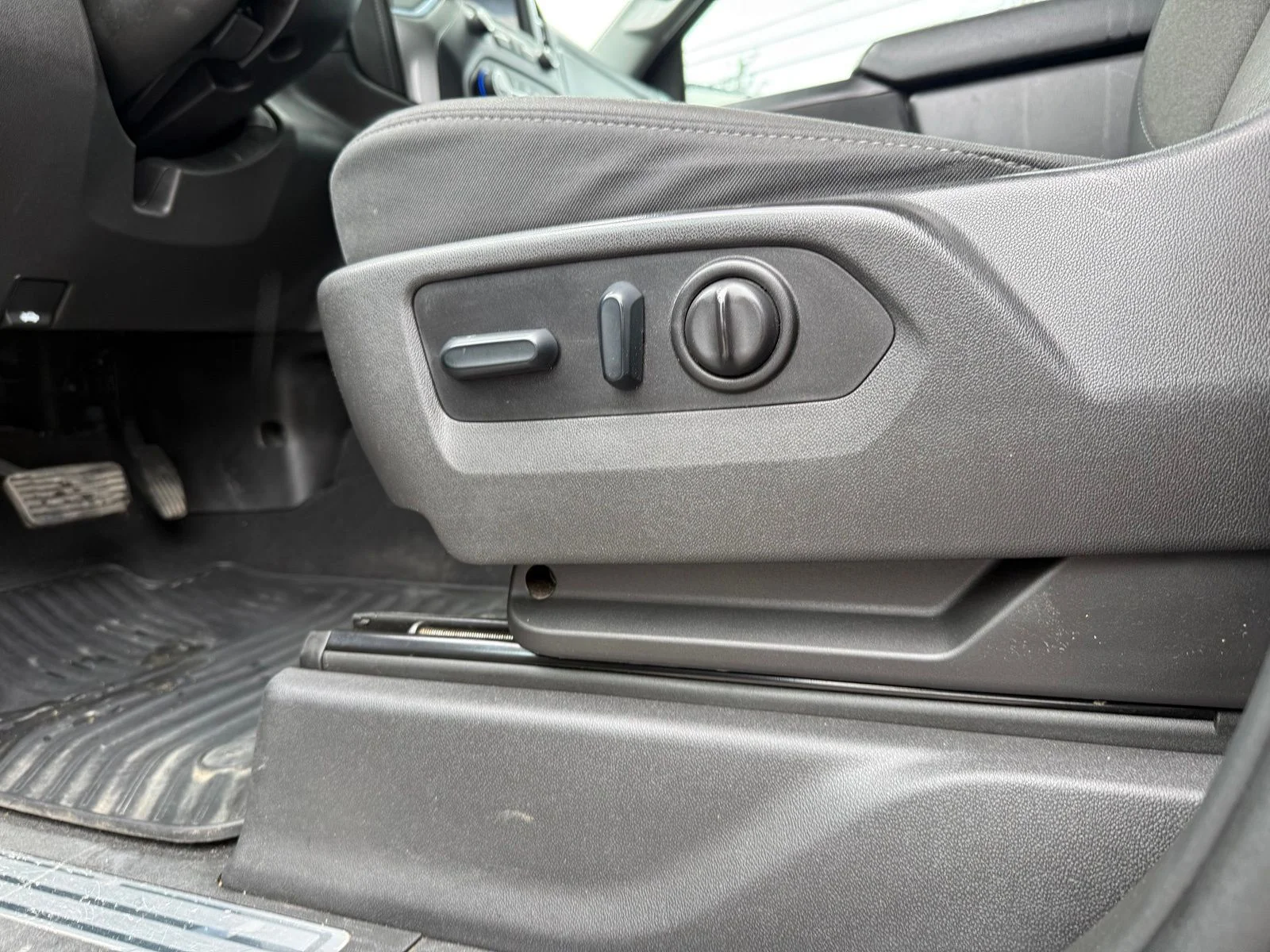 Used 2022 Blue Chevrolet LT image 12