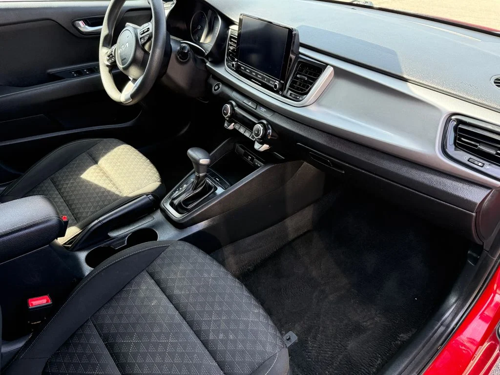 Used 2023 Red Kia S image 19