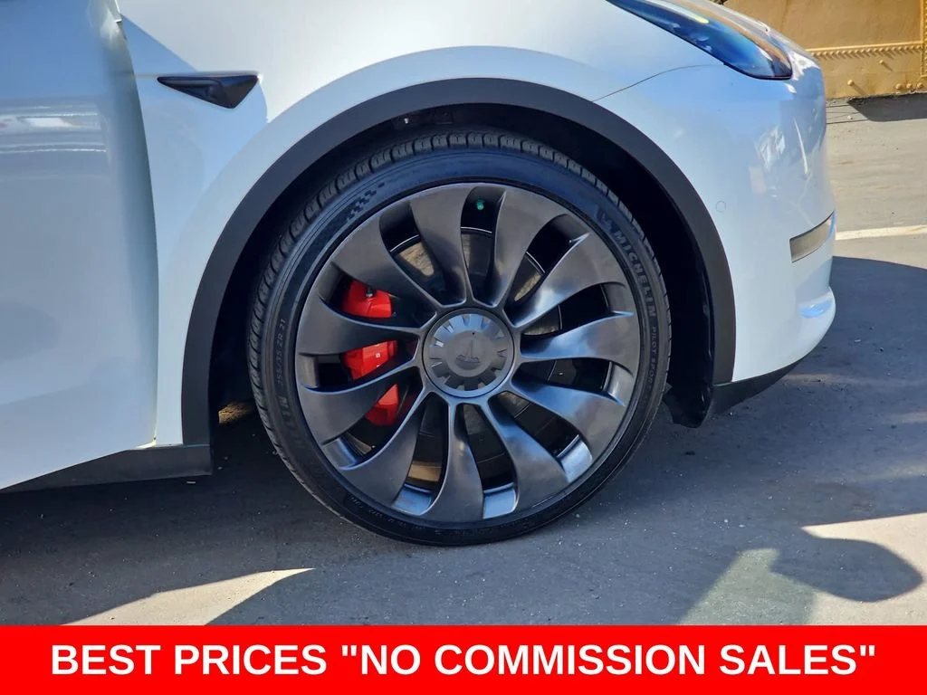 Used 2022 White Tesla Performance image 40