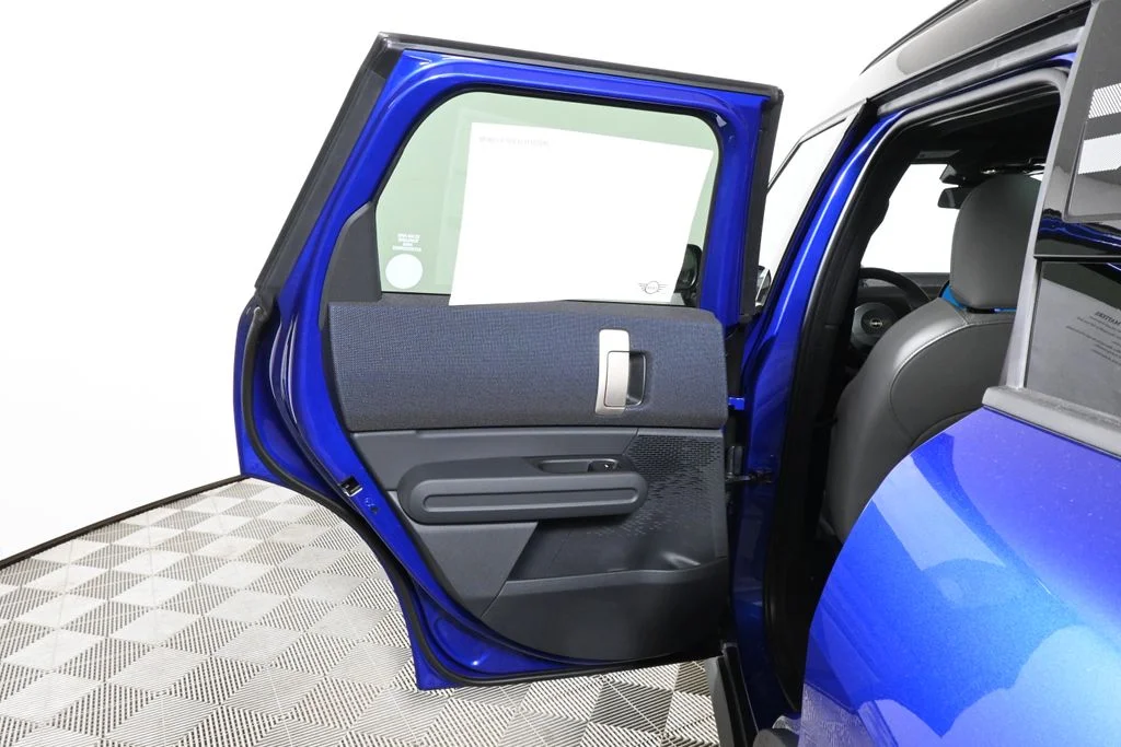 Used 2026 Blue MINI  image 29