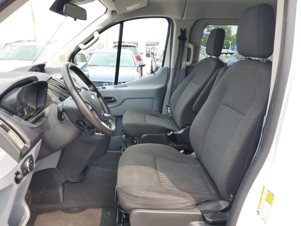 Used 2017 White Ford XLT image 9