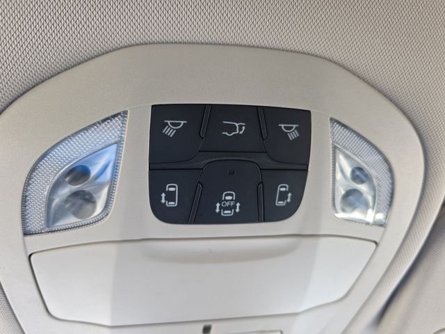 2023 Chrysler Voyager LX - Photo 25