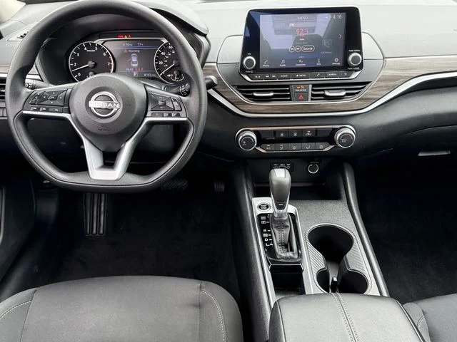 Used 2025 Black Nissan 2.5 SV image 8