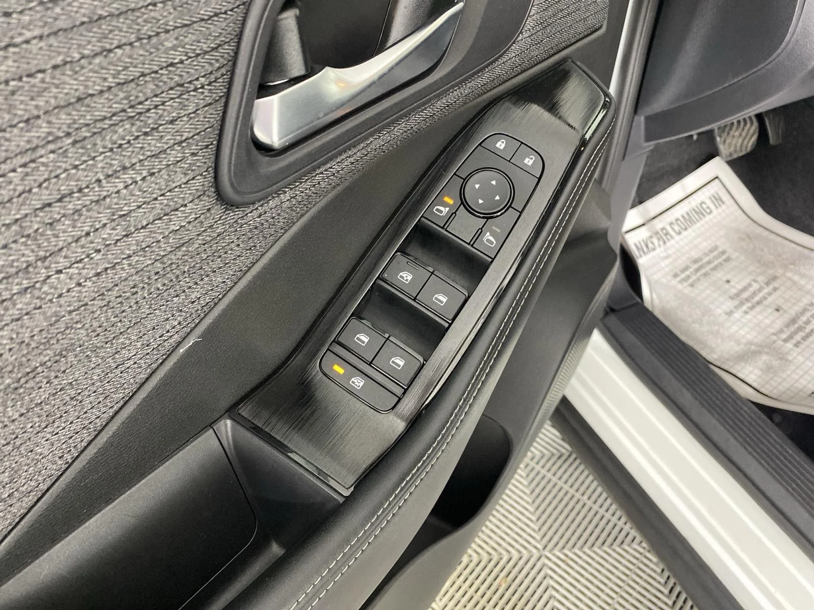 Used 2023 Pearl White Tricoat Nissan SV image 18