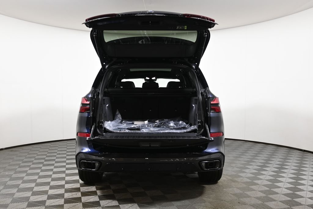 New 2026 Carbon Black Metallic BMW xDrive40i image 37