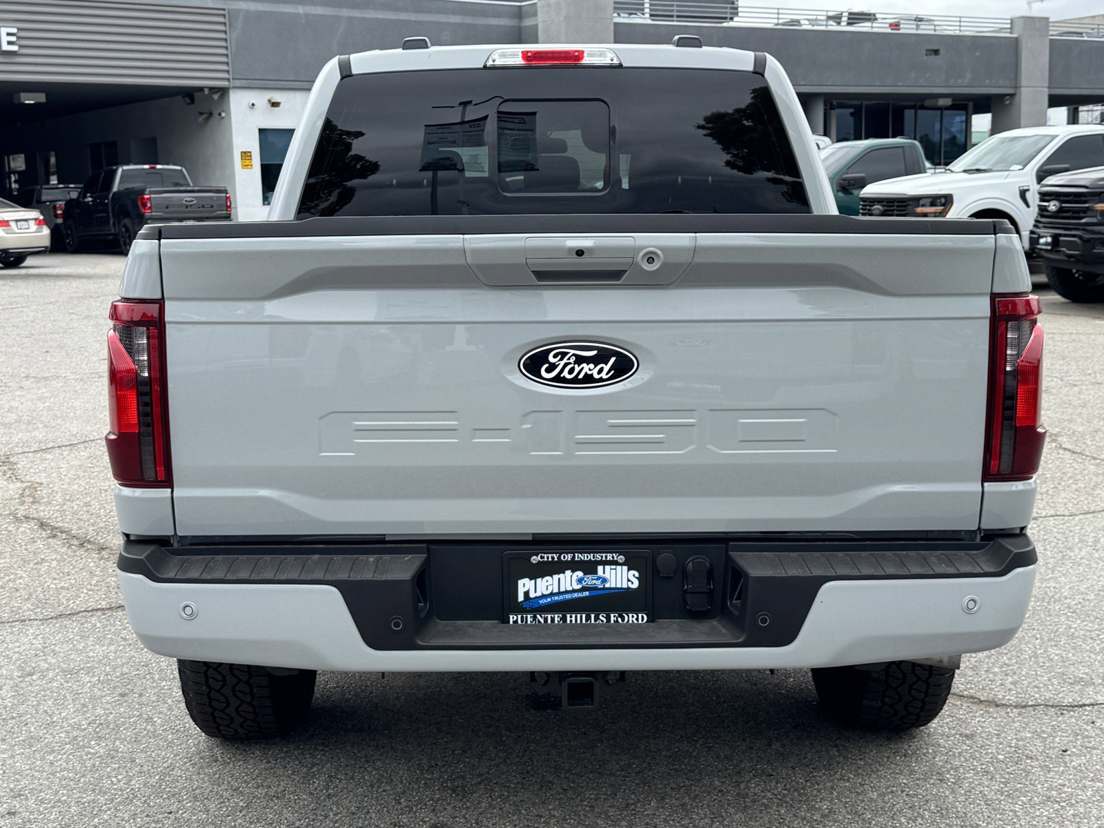 New 2026 Avalanche Ford XLT image 5