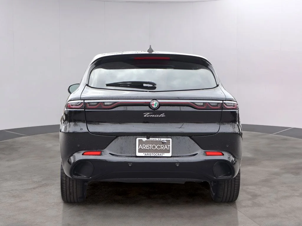 New 2025 Alfa Black Alfa Romeo Base image 6