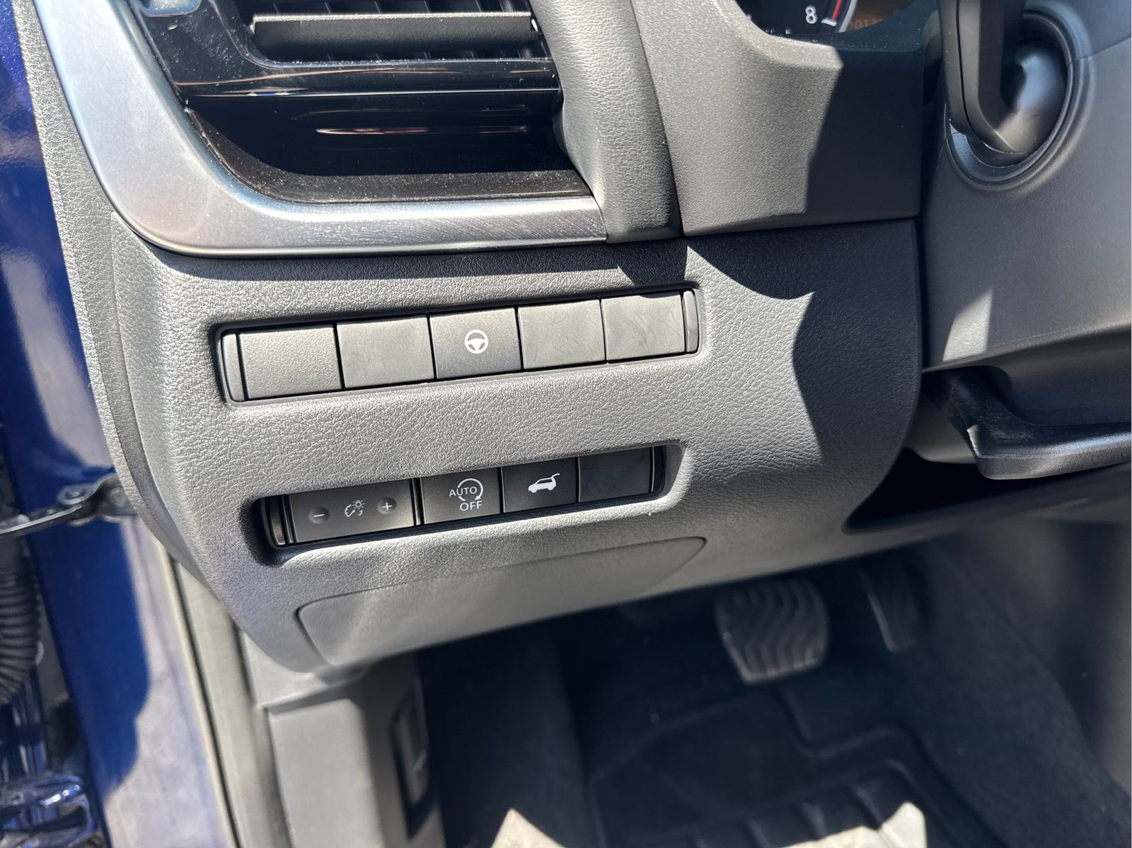 Certified Used 2023 Blue Nissan SL image 12