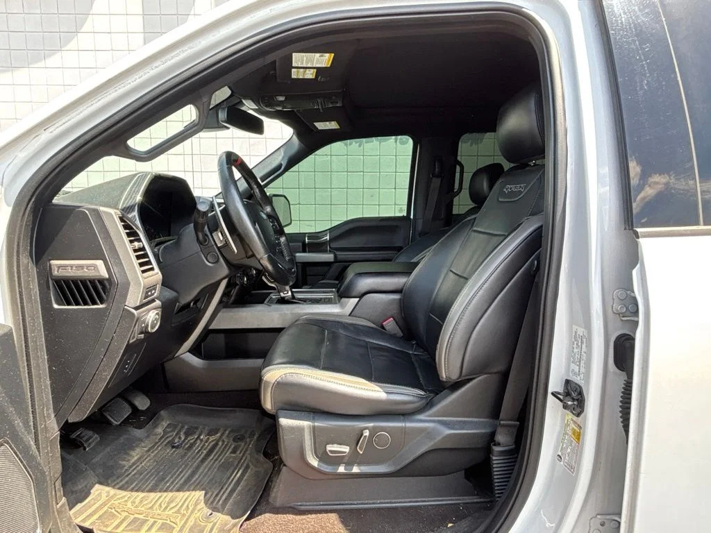 Used 2017  Ford Raptor image 3