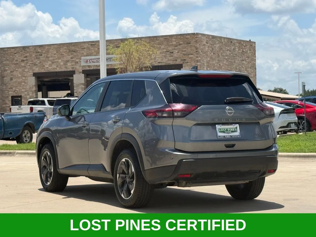 Used 2024 Gray Nissan SV image 3