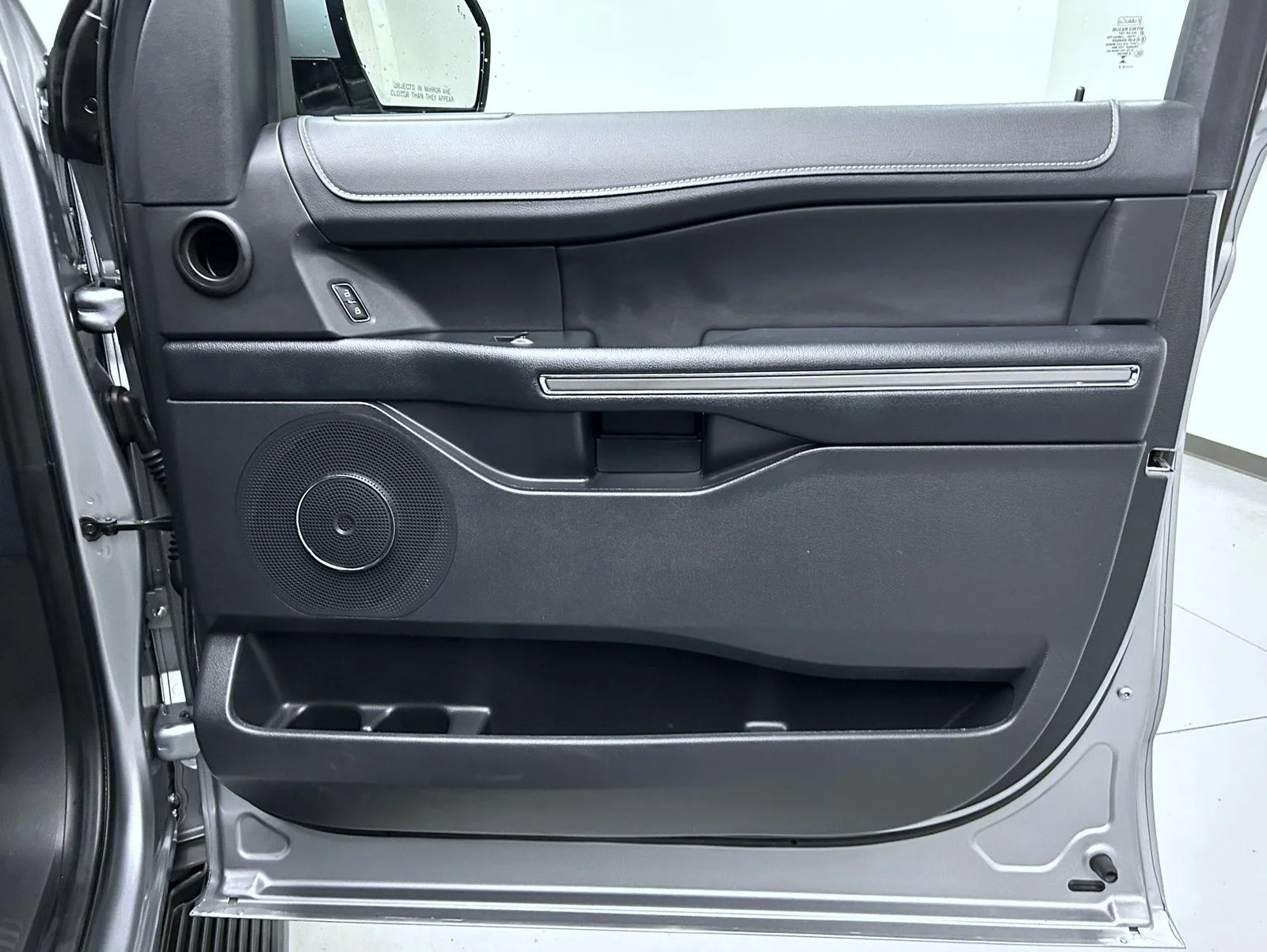 Used 2024 Silver Ford XLT image 16