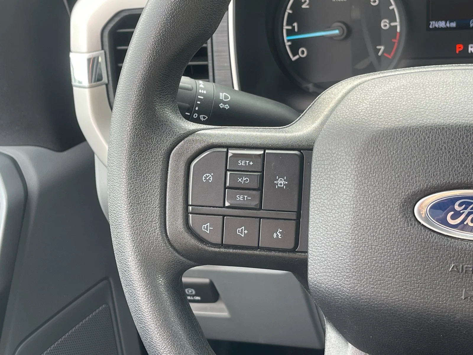 Used 2021 White Ford XLT image 25