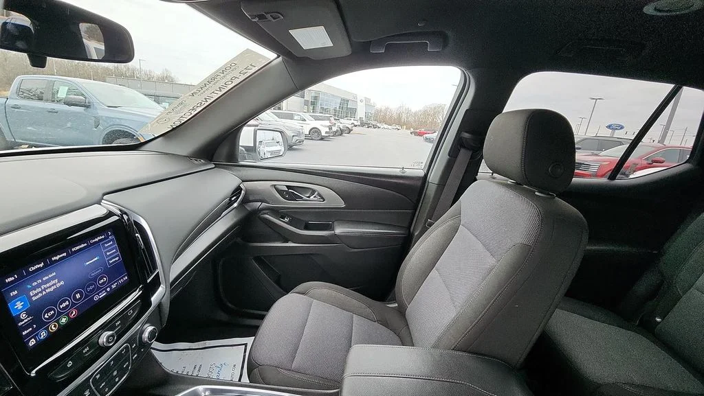 Used 2023 White Chevrolet LT image 11