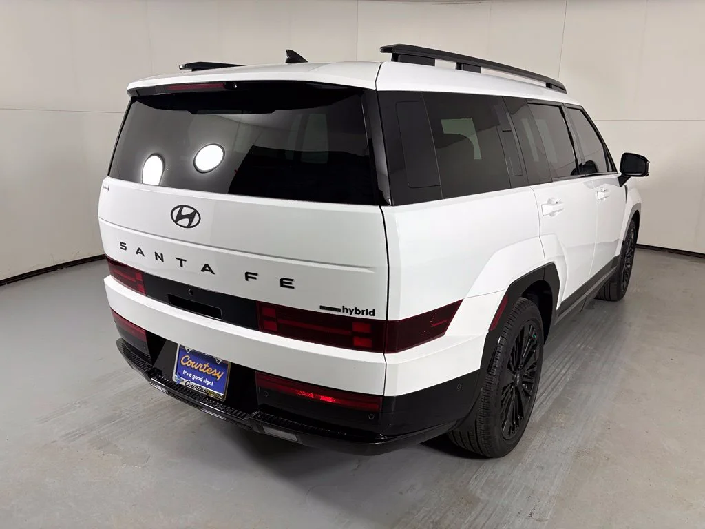 Used 2024 White Hyundai Calligraphy image 8