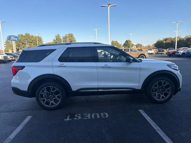 New 2027 Star White Metallic Tri-Coat Ford Platinum™ image 35
