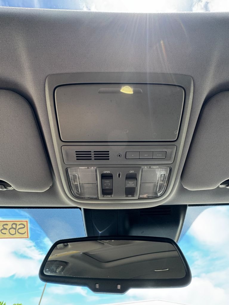 Used 2017 Dark Olive Metallic Honda Touring image 22