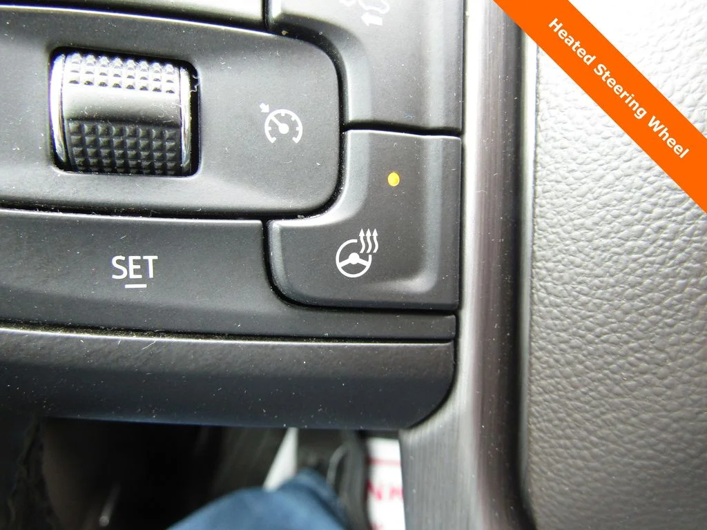 Used 2023 Red GMC Denali image 17
