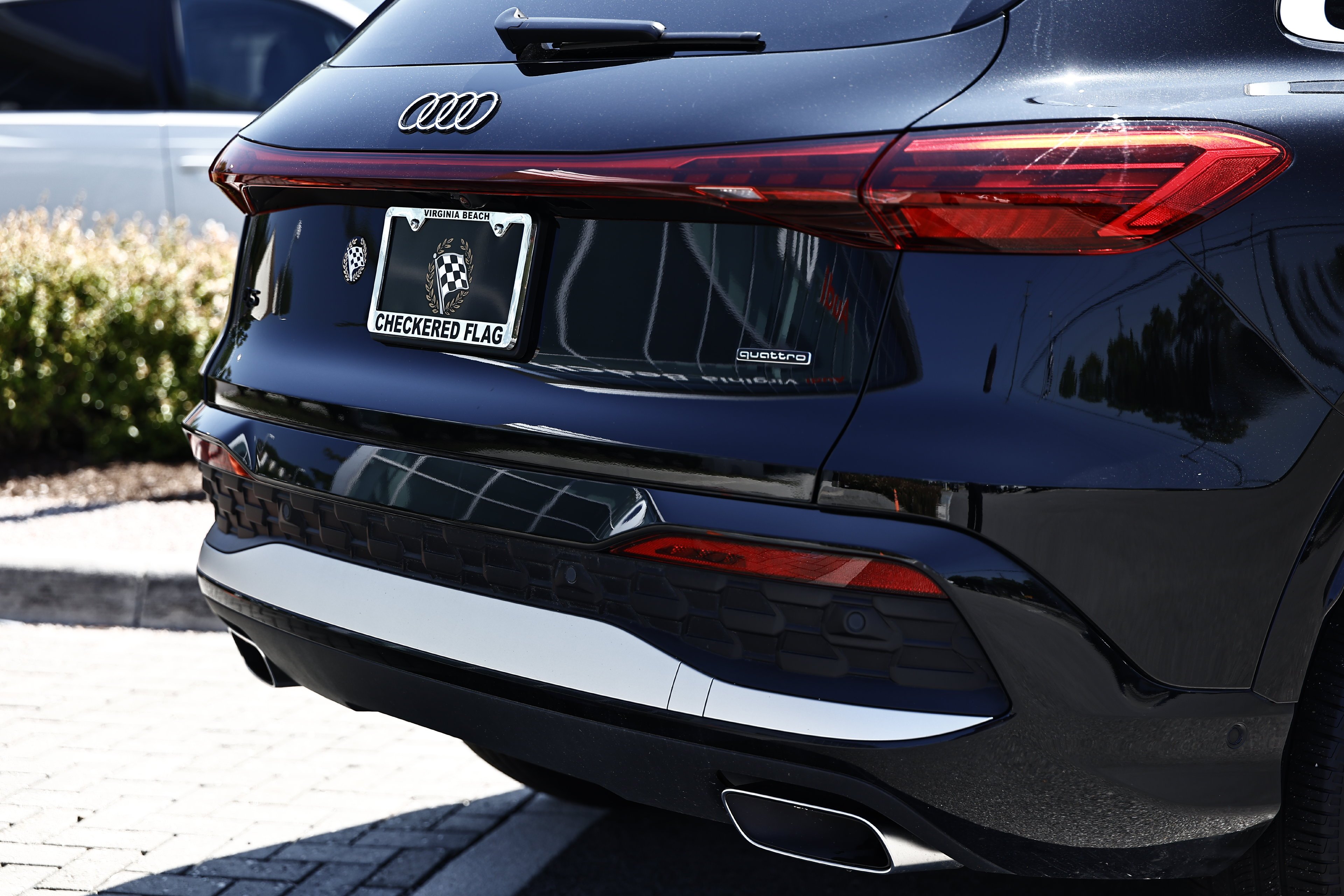 Used 2025 Mythos Black Metallic Audi 2.0T Premium Plus image 9
