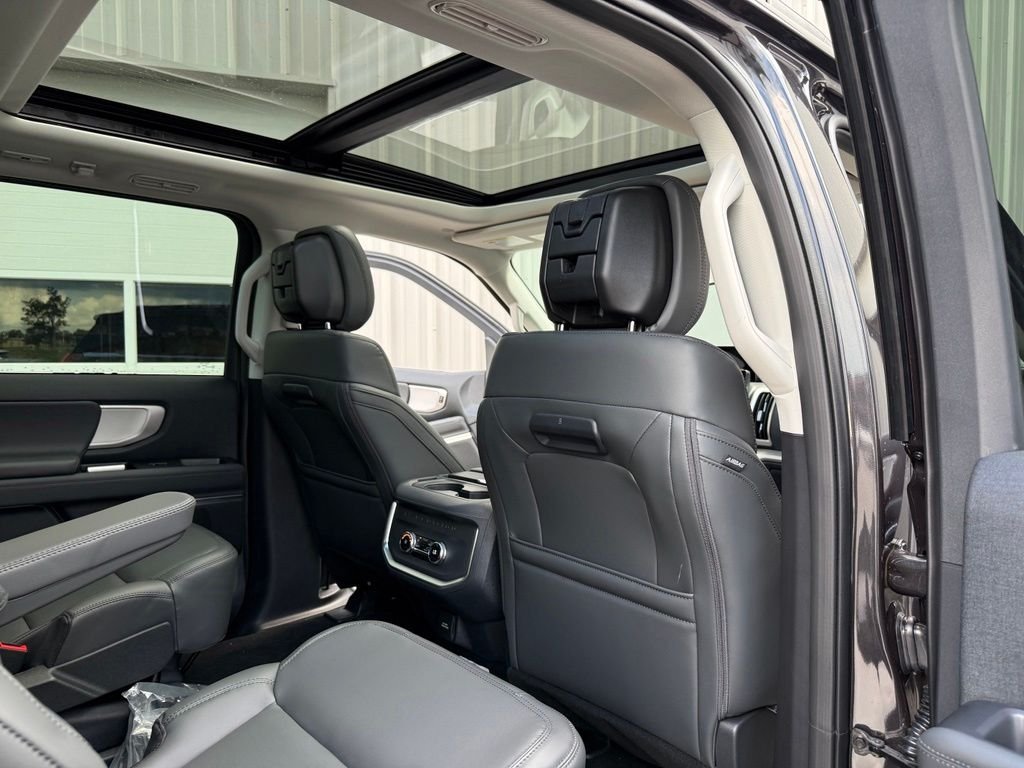 New 2027 Dark Matter Gray Metallic Ford Active image 22