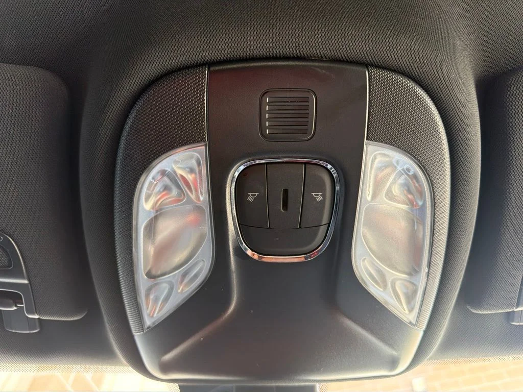 Used 2025 White Jeep Trailhawk image 15