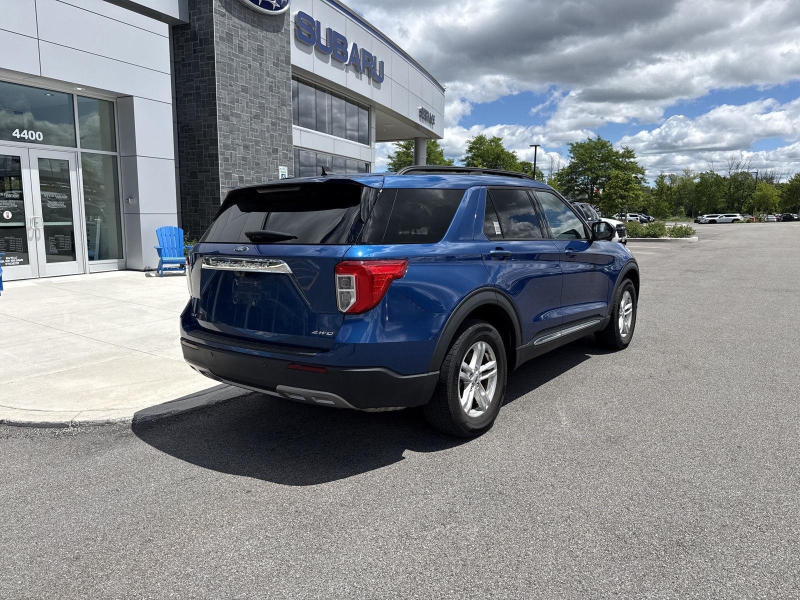 Used 2023 Atlas Blue Ford XLT image 4