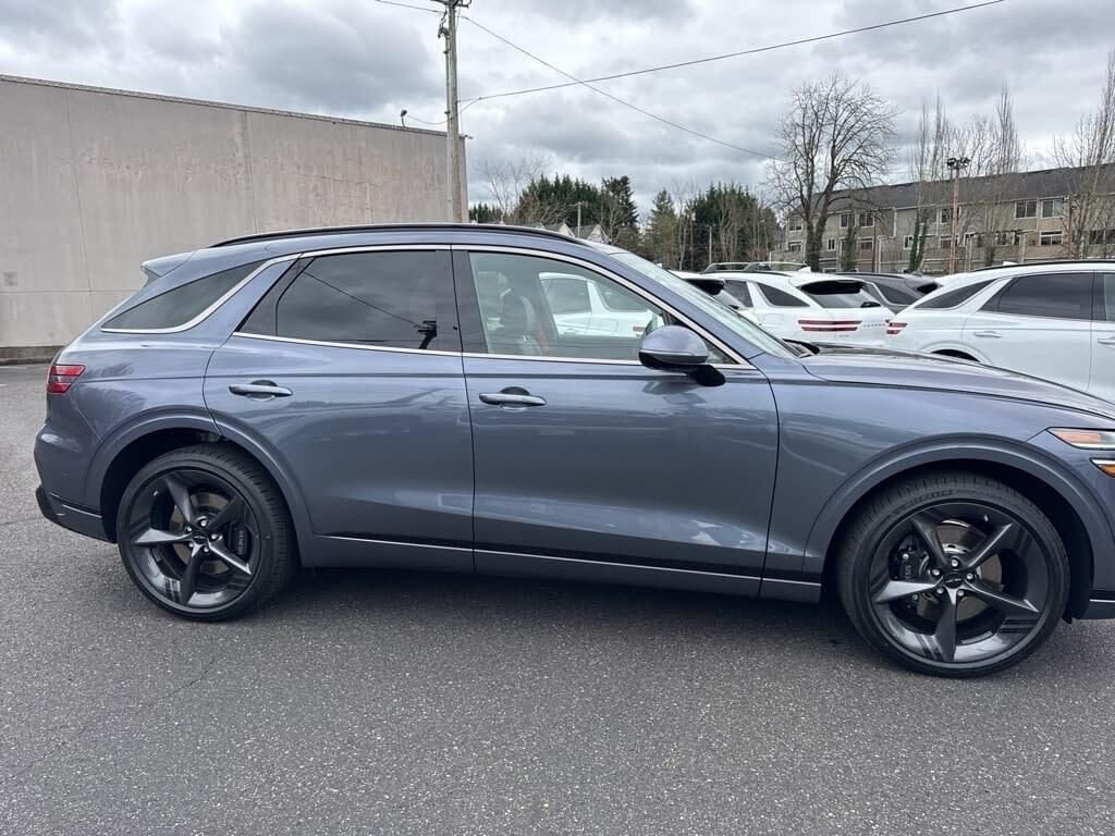 New 2026 Blue Genesis 2.5T SPORT PRESTIGE image 8
