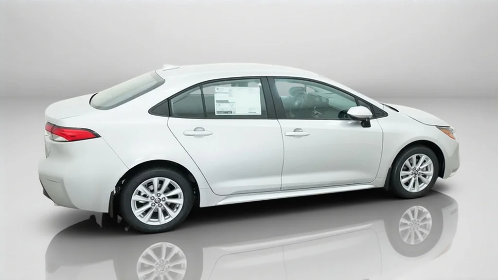 New 2027 Classic Silver Metallic Toyota LE image 8