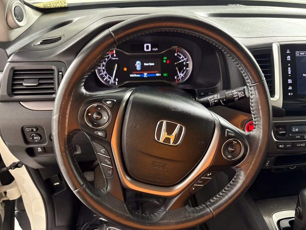 Used 2017  Honda EX-L image 29