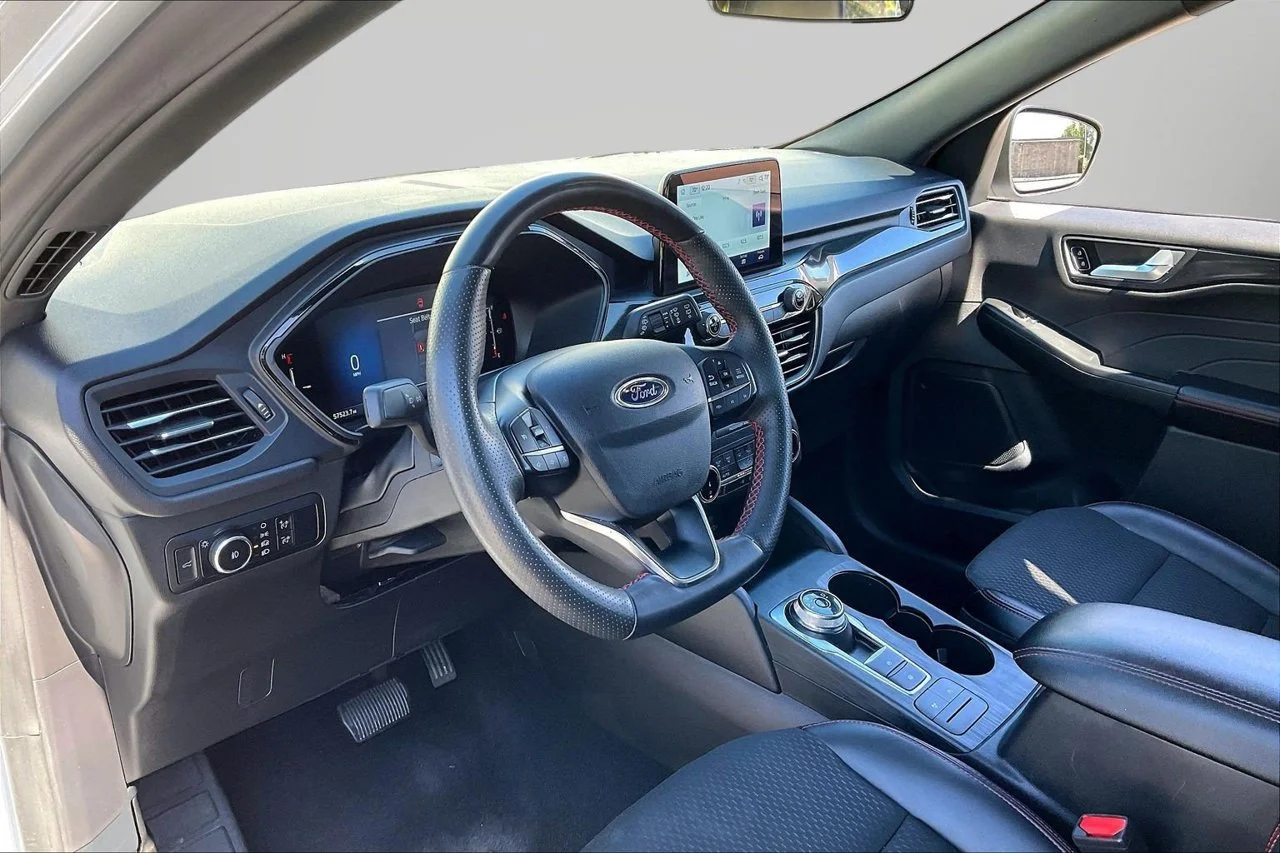 Certified Used 2025 Silver Ford ST-Line Select image 18
