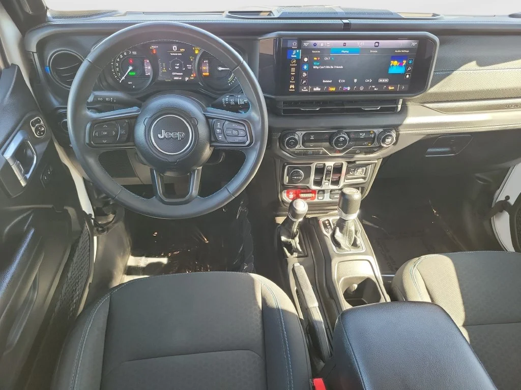 Used 2024 White Jeep Rubicon 4xe image 17