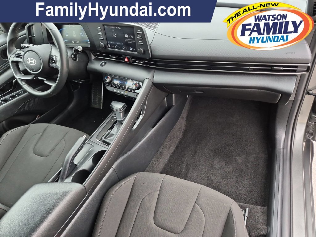 2025 Hyundai Elantra SEL - Photo 28