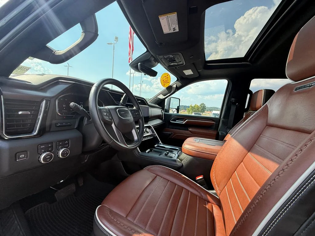 Used 2025 Black GMC Denali Ultimate image 20