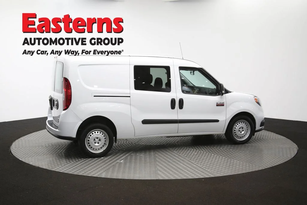 Used 2022 White Ram Base image 40