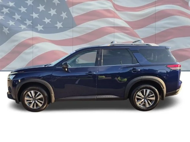 Used 2023 Blue Nissan SL image 7