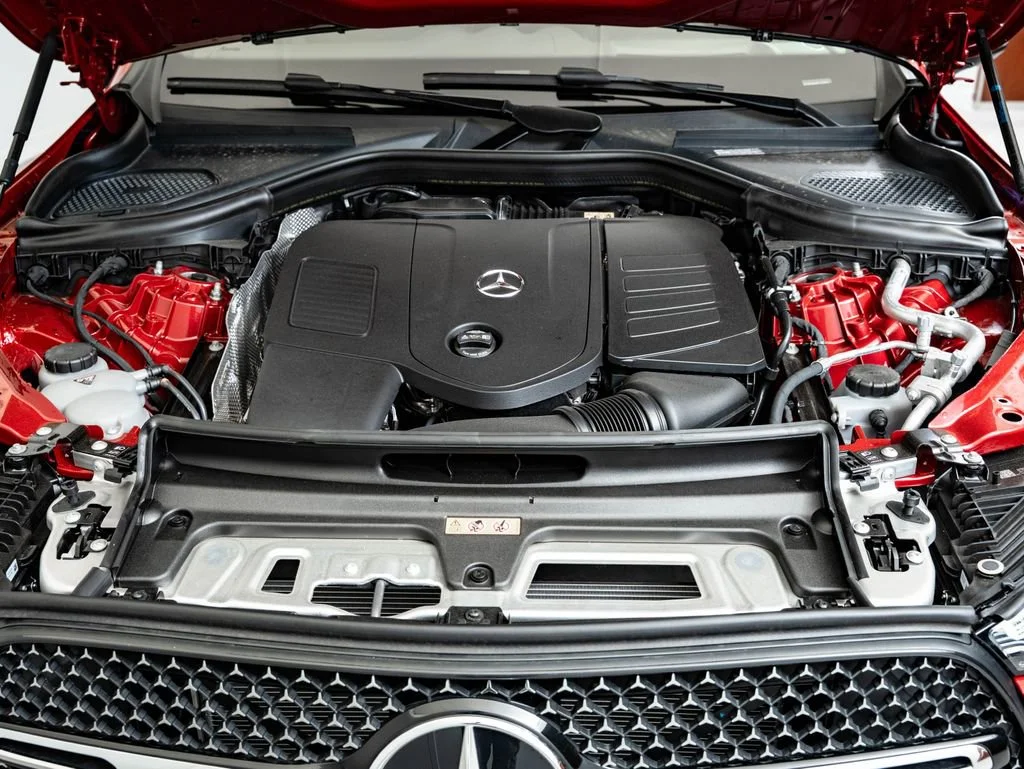 New 2026 Manufaktur Patagonia Red Mercedes-Benz GLC 300 image 44