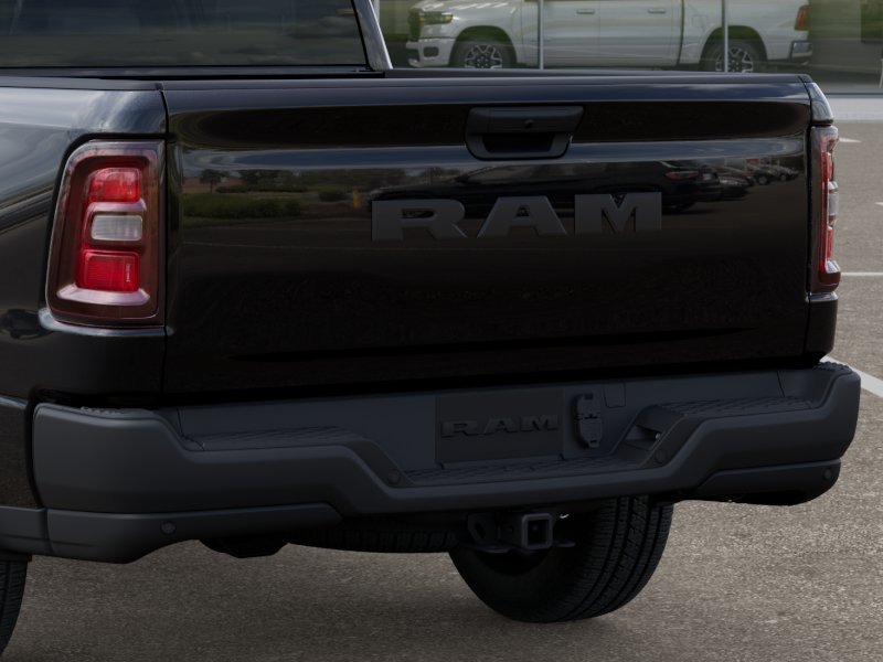 New 2025 Diamond Black Crystal Pearl-Coat Exterior Paint RAM Tradesman image 39