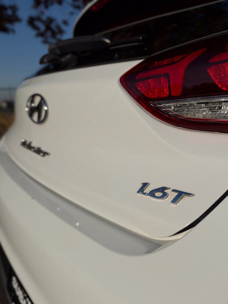 Used 2019 Chalk White Hyundai Turbo image 42