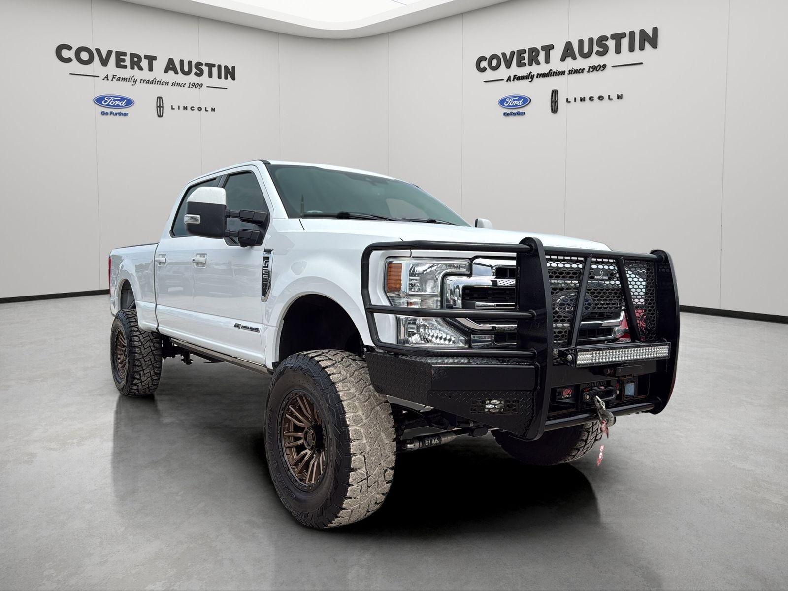 Used 2022 White Ford Lariat image 5