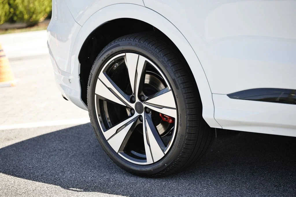 New 2026 Glacier White Metallic Audi Premium Plus image 6