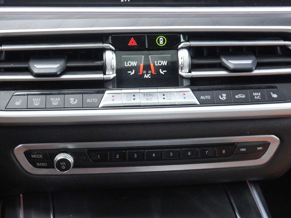 Used 2022 Gray BMW xDrive40i image 53