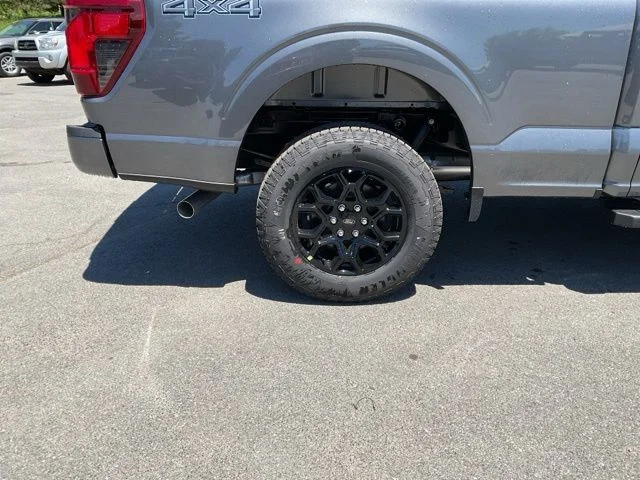New 2026 Carbonized Gray Metallic Ford XLT image 81