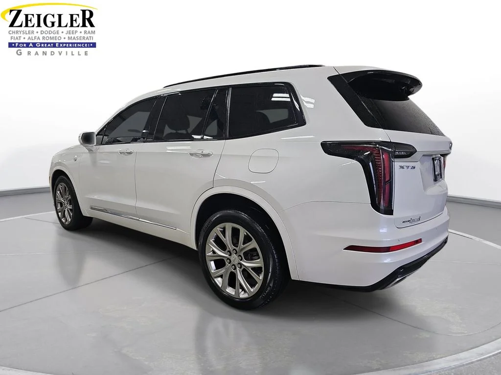 Used 2020 White Cadillac Sport image 7