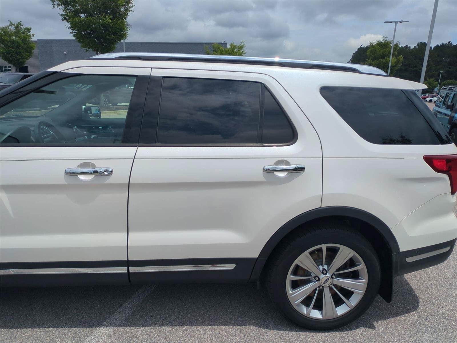 Used 2018 White Platinum Metallic Tri-Coat Ford Limited image 33
