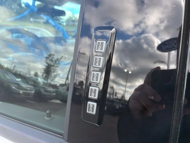 New 2026 Oxford White Ford XLT image 4