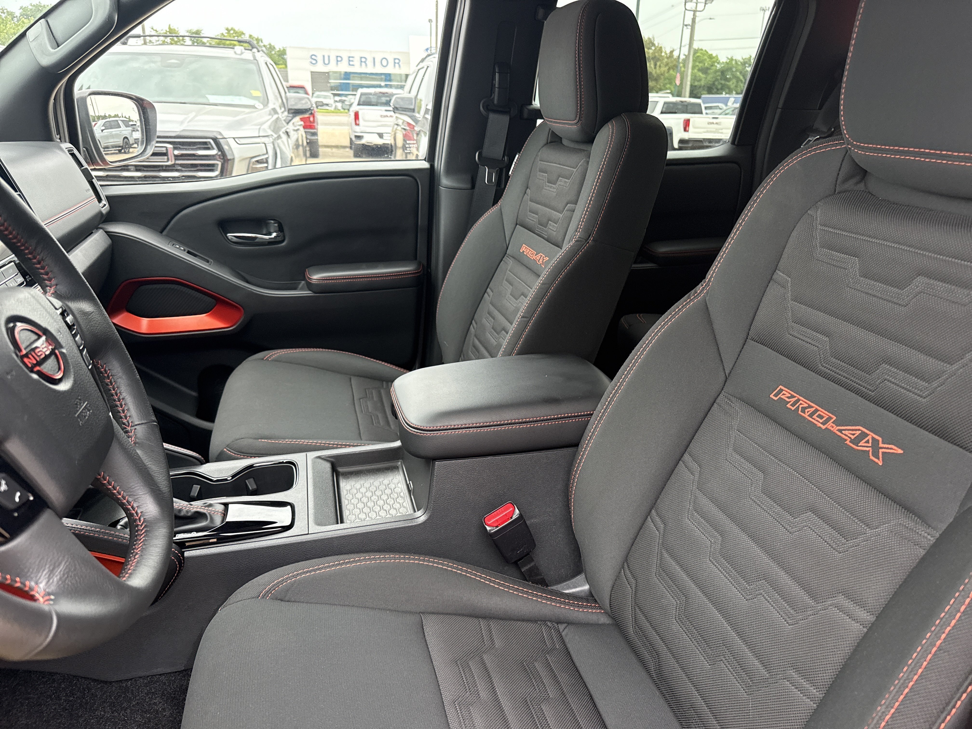 Used 2025  Nissan PRO-4X image 5